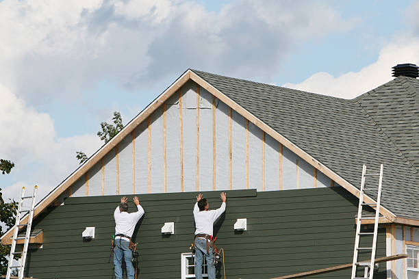 Professional Siding Repair technician working in Gaithersburg, MD